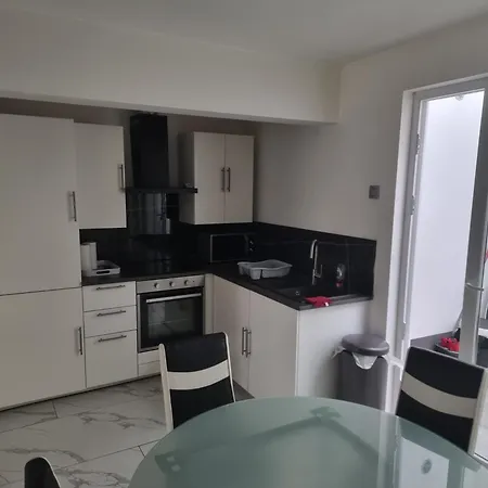 Duplex Moderne Avec Parking Gratuit Apartment *