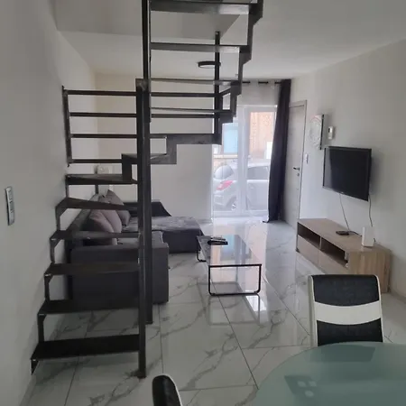Duplex Moderne Avec Parking Gratuit